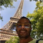 Profesor de español en apoyo a la e de estudiantes interesados en el idioma, no obstante se enseña toda la parte contable